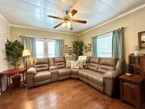 Aggie House near ASU - Image 4