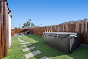 Family Pool House Oasis - Image 2