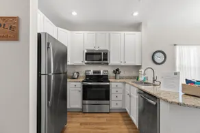 Cozy 2BR at Legends Golf Resort | Pool and Tennis - Image 2