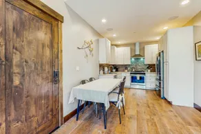Pristine home with lovely interior, private deck, - Image 5