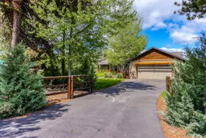 Mountain-view retreat with deck, grill & washer&dr - Image 5
