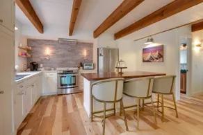 Private Hot Tub & Deck: North Conway Retreat - Image 2