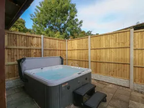 Woodlands View - Image 3