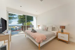 Breeze Beachfront Apartment no 1 - First Floor - Image 3