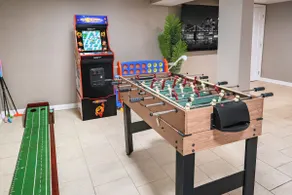 Man Cave, PS5, Pool, Gym & Golf | 20 Min to NYC - Image 4