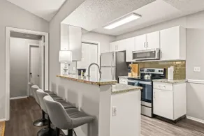 Modern 2BR Apt for 6 Guests | Pets Welcome & Top A - Image 4