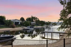 Luxury Canal Home - Pool, Fire Pit & Sleeps 8 - Image 2