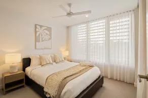 Apartment in Palm Beach - Image 4