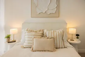 Apartment in Palm Beach - Image 3