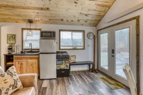 Cozy Creekside Retreat - Image 2