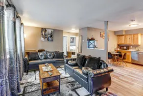 Easily Explore Anchorage! Modern Duplex Near Town - Image 1