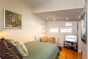 Sunny Bernal Heights Casita with Private Entrance - Image 2