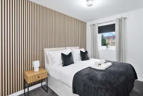 West End Glasgow Apartment with Fast WiFi - Walk to Subway - Image 2
