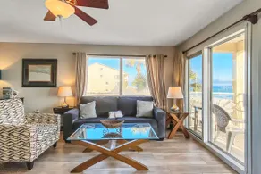 Second-Floor Gulf Front Condo with Shared Pool & B - Image 5