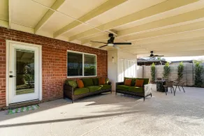 Shop, Swim & Explore: Updated Phoenix Home! - Image 2