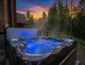 New! Spacious Lodge | 3 Kings | Hot Tub & Fire Pit - Image 2