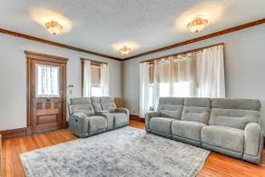 2 Mi to Dtwn Schenectady! Spacious Retreat - Image 5