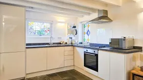 Y Stabl - 1 Bedroom Apartment - Llanrhidian - Image 2