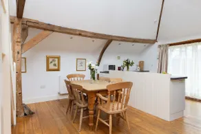 Wren Barn - Cosy 2-bed converted barn in Sidlesham - Image 3