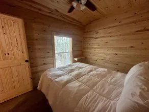 Two Bedroom Cabin - Image 5
