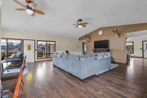 Lakefront Retreat | Lake Ochoco - Image 4