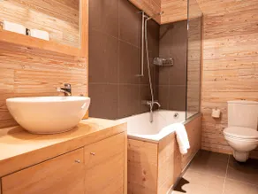 Apartment Chesa Sur Val 22 by Interhome - Image 4