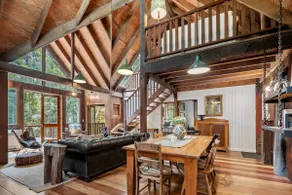 Rustic 3-Bed Retreat in Springbrook - Image 5
