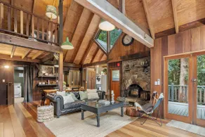 Rustic 3-Bed Retreat in Springbrook - Image 3