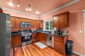 Cozy 3BR House with Lake View near Hiking Trails - Image 2