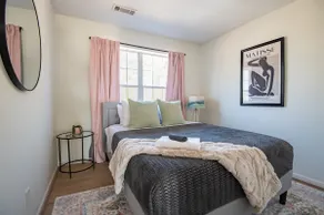 Horizon Sunset Getaway- Family/King Bed/Views - Image 5