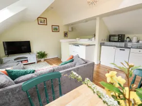 Cuddfan at Swallow Cottage - Image 3