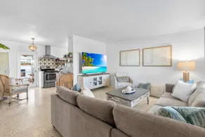 Walk to Beach Pet Friendly, Plunge Pool, Sleeps nine - Image 5