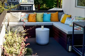 Luxe Alki Stay | Rooftop Deck BBQ | Parking | A/C - Image 4