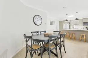 Prime on Piper - 3 Bed Home in Heart of Town - Image 4
