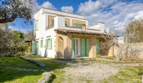 Fantastic pool villa w/ private park 2km from sea - Image 4