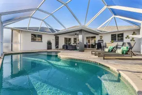 4BRM Stylish Private Home, HTD POOL-Close To Beach - Image 2