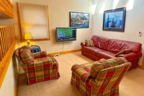 Lovely lodge with a pool table, access to slopes & - Image 2