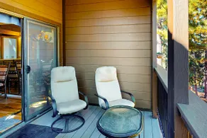 Ski Lodge Near Slopes w/ Futon & Ski Locker - Image 2
