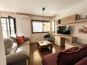 2-bed apartment in the Centre of Girona w terrace - Image 2