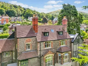 Beautiful 2 Bedroom Apartment in Malvern - Image 3