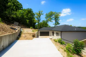 Waterfront Retreat One - Image 2