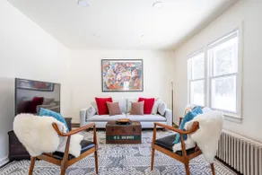 NEW: In-town home w/ gorgeous cedar sauna+fire-pit - Image 3