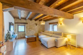 Large country house ideal for families and groups - Image 3