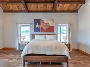 Your Riverfront Retreat Awaits - Image 2