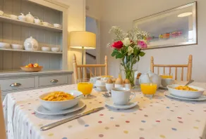 Lodesman Cottage - Image 5