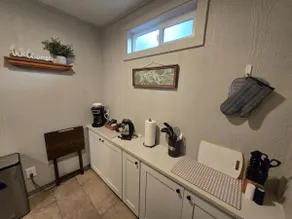 Cozy Studio Retreat w/ Private Sauna - Image 4