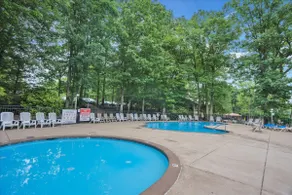 3BR Townhouse with Game Loft Near Boulder Lake - Image 2