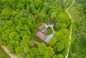 Shady Point Retreat w/ Hot Tub & Pickleball! - Image 3