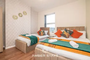 New! Corporate Stays| Parking | 15 Min to the City - Image 2