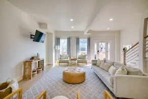 Heart of Bay View Neighborhood! Modern Retreat - Image 5